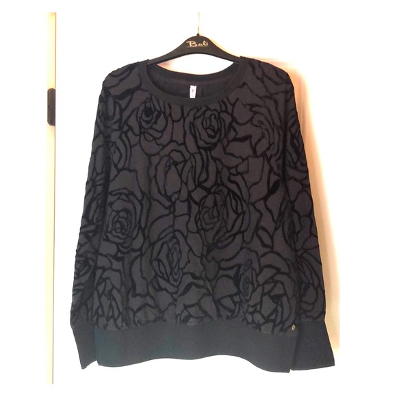 Fabletics Black Top - Picture 1 of 2